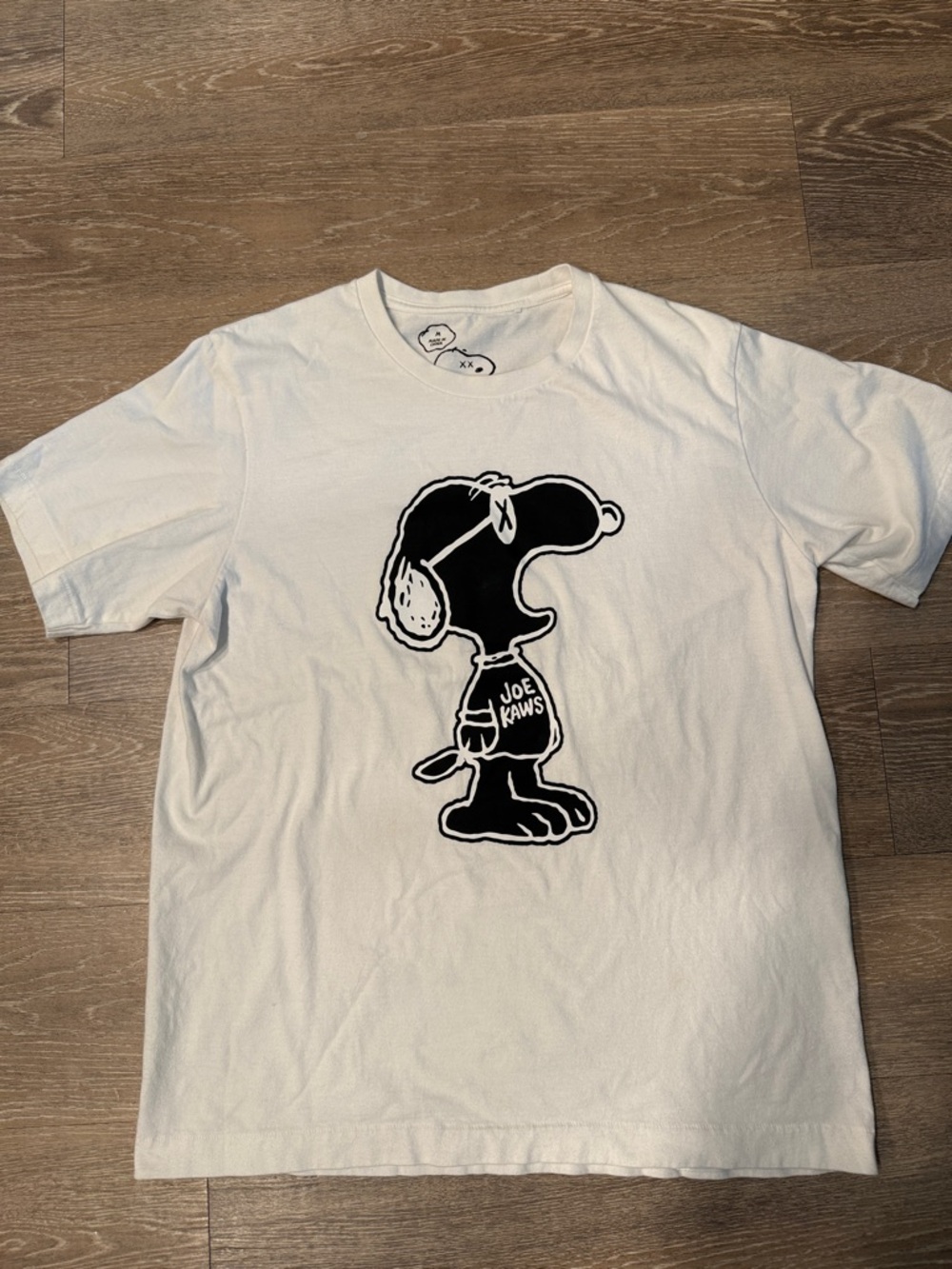 KAWS X UNIQLO X PEANUTS JOE KAWS YAWN OUTLINE TEE Shirt Medium M